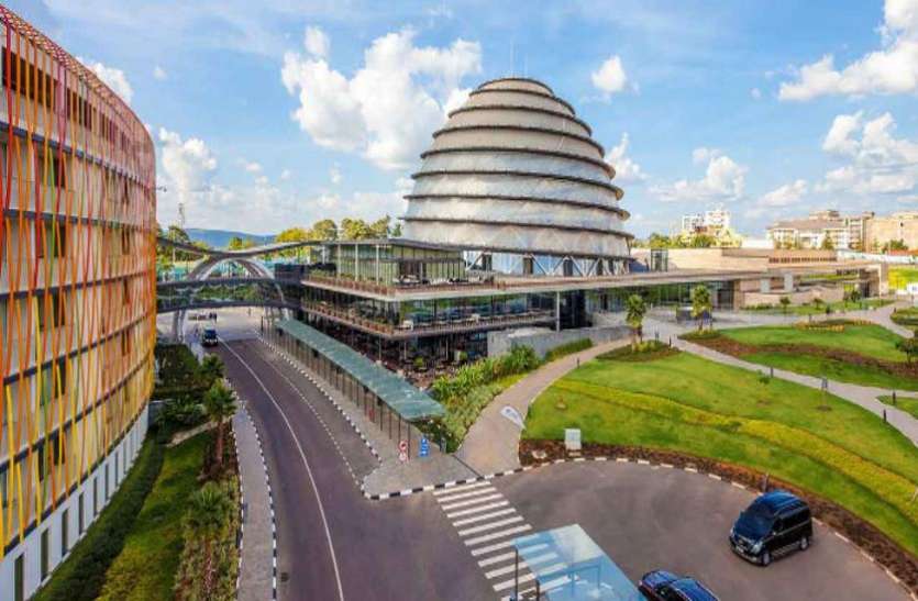 PM in rwanda know these interesting facts about african country रवांडा में पीएम मोदी: इन शानदार मामलों में दुनिया के दिग्गज मुल्कों को मात देता है यह अफ्रीकी देश