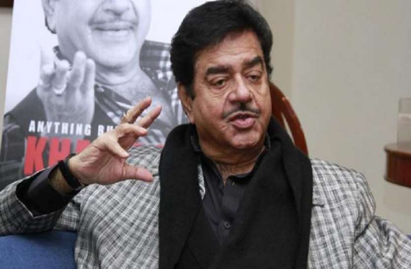 Shatrughan Sinha शत्रुघ्न सिन्हा का पीएम मोदी पर निशाना, जब आप लगा सकते हो गले तो राहुल क्यों नहीं?