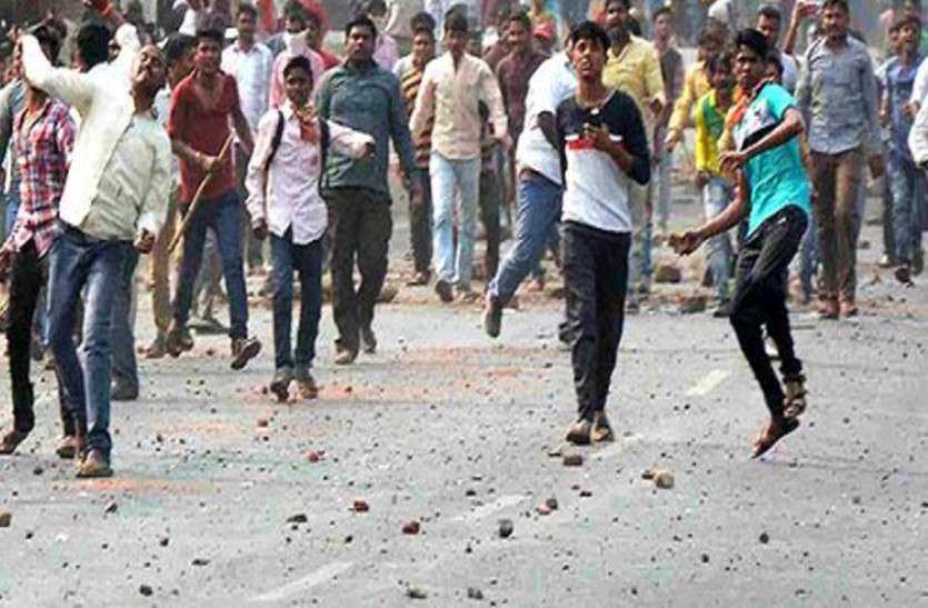 Stone pelting on truck in Kerala, death of Khalasi केरल में ट्रक पर पथराव, खलासी की मौत