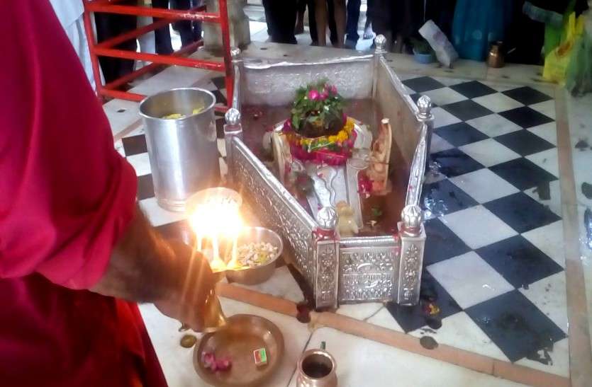 Achaleshwar Mahadev Temple In Gwalior - एक लाख दीपों से होगी प्रदेश के इस मंदिर में पूजा अर्चना,यह है मंदिर की खासियत | Patrika News