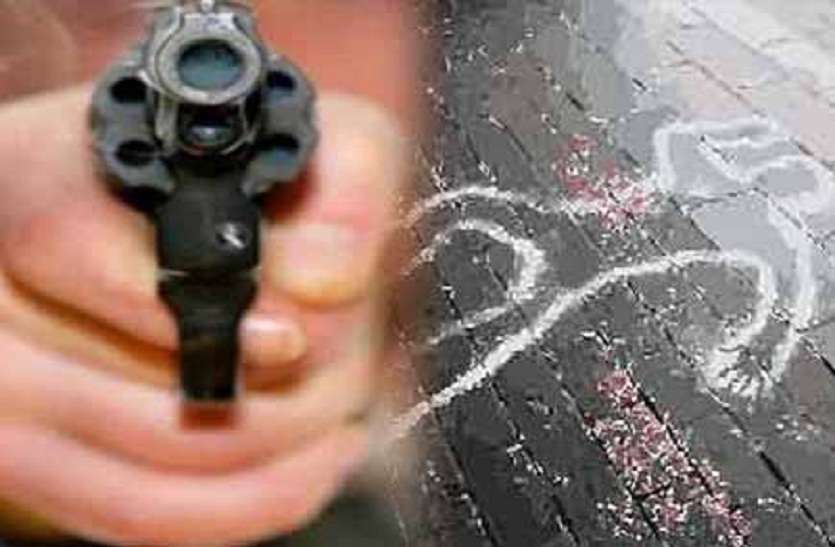 Murder in azamgarh आजमगढ़ में दिनदहाड़े मर्डर, महेंद्र यादव को गोलियों से भूना