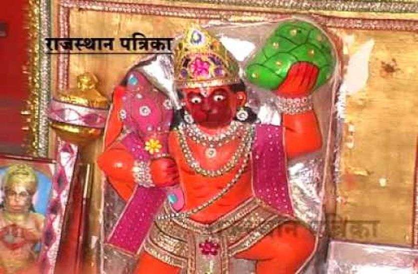 Theft in Golasan Hanuman temple sanchore गोलासन मंदिर से दान-पात्र चोरी