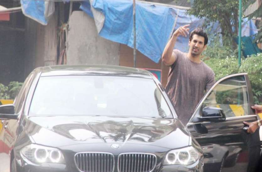 Aditya Roy Kapoor करियर हुआ फ्लॉप, लेकिन आज भी इनकी महंगी Cars और Bikes का शौकीन हैं ये एक्टर