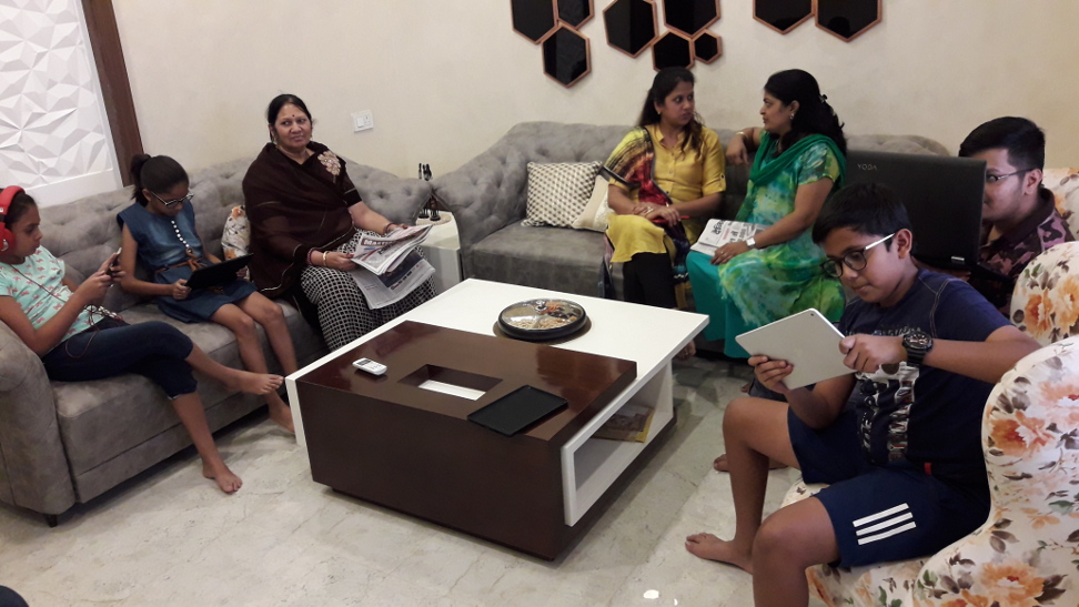 message for parents सावधान...ये किस राह जा रहे हमारे बच्चे, जल्दी से होना चाहते हैं ये बड़ा