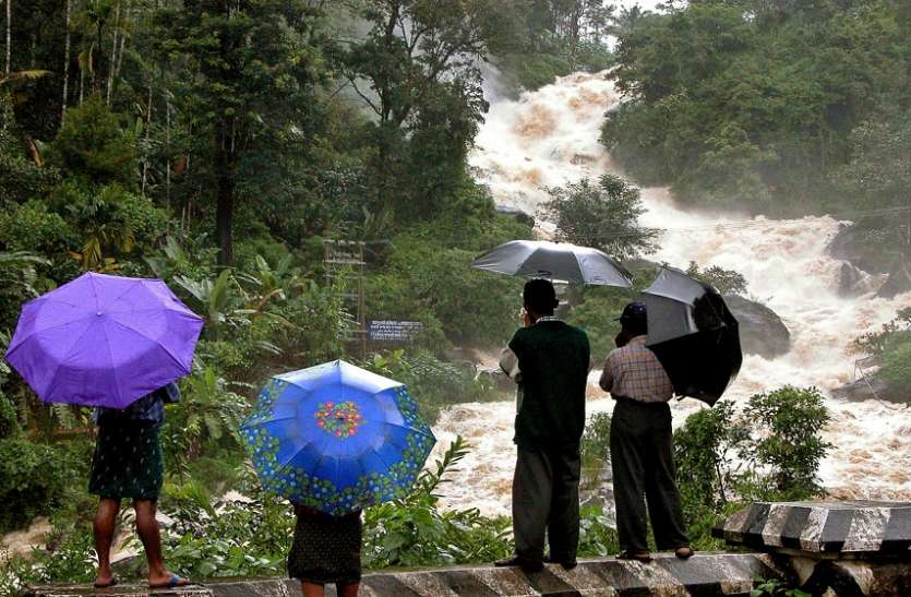 Kerala rains LIVE केरल में बारिश ने ली 29 लोगों की जान, 54 हजार लोग हो गए बेघर