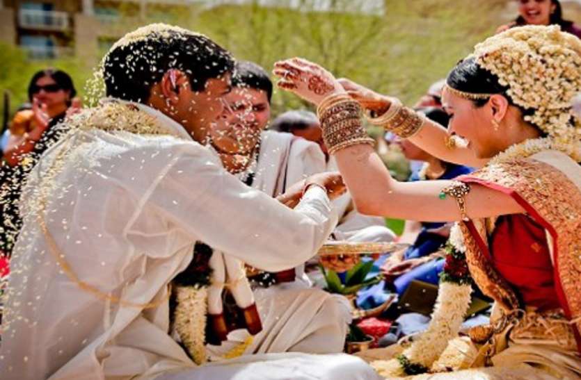 hindu shadi rasam in hindi वैवाहिक रस्मों को भूल रही आज की जनरेशन, इन 10 चीजों के मायने बदले