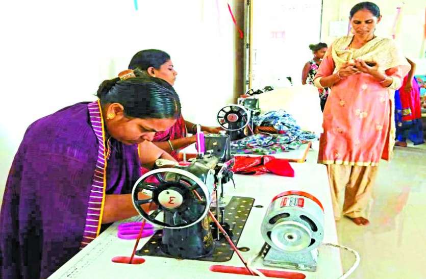 Plastic bag ban opens new way of employment प्लास्टिक बैग पर प्रतिबंध ने खोला रोजगार का नया रास्ता