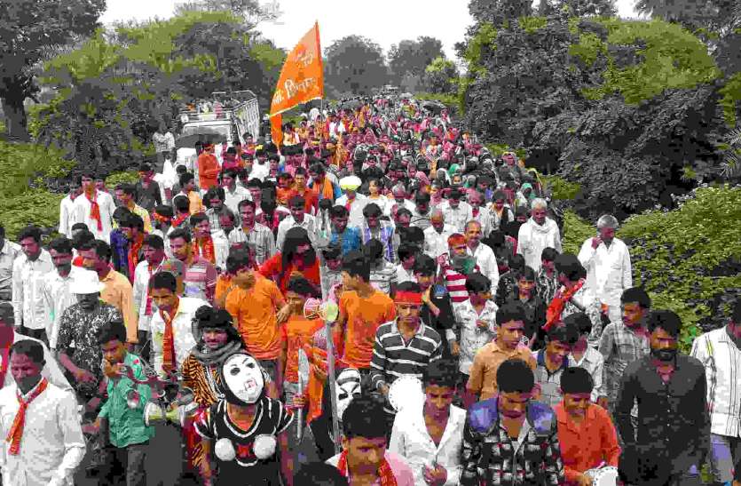 pratapgarh बम-बम भोले की गूंज, जगह-जगह किया स्वागत