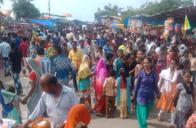pratapgarh हरियाली अमावस्या पर चहक उठे प्र्राकृतिक स्थल