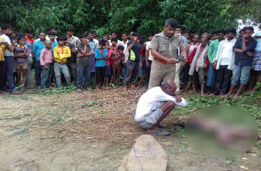 चार दिन से लापता मासूम का शव कुएं में मिलने से हड़कंप, हत्या कर फेंके जाने की आशंका चार दिन से लापता मासूम का शव कुएं में मिलने से हड़कंप, हत्या कर फेंके जाने की आशंका