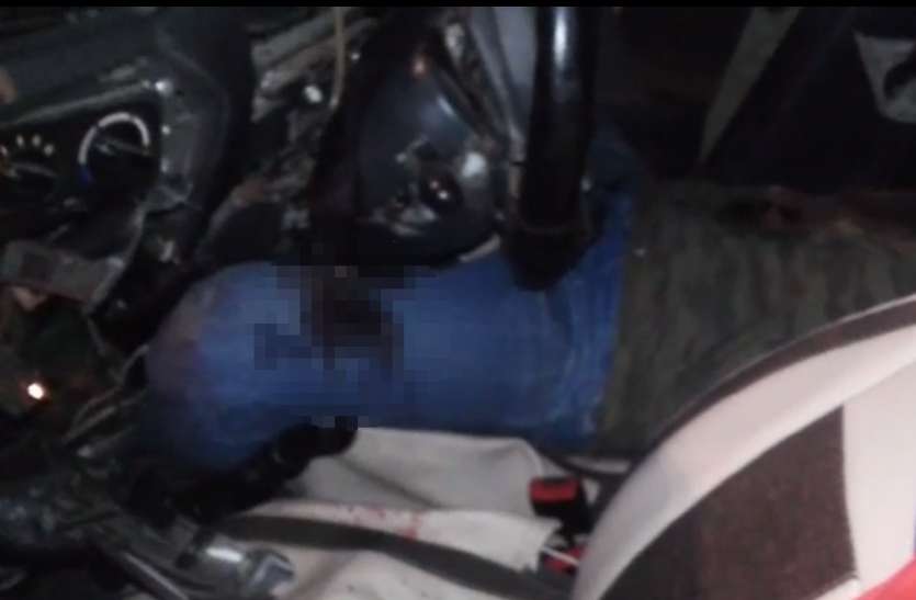 Truck Car Collision In Bhilwara राजस्थान में भयानक सड़क हादसा, ट्रक में घुसी कार, दाे लाेगाें की माैत