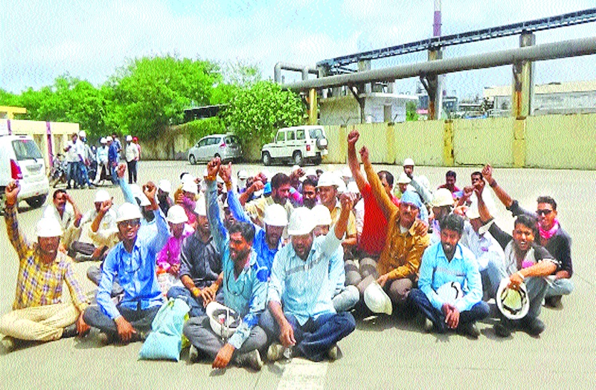 patrika ग्रेसिम के 150 श्रमिकों ने क्यो किया तीन घंटे तक हंगामा