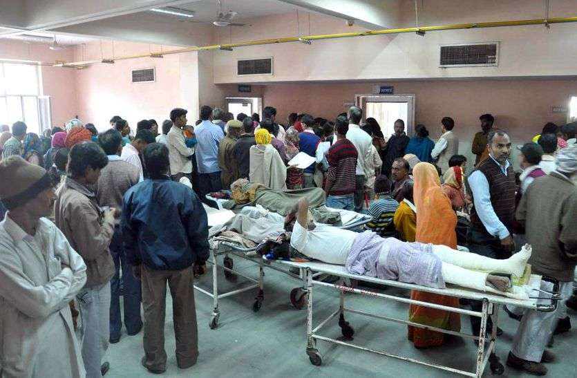 sikar news पहले गांधीगिरी बाद में आंदोलन करेंगे धरती के भगवान