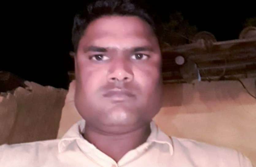 shiksha mitra समायोजन रद्द होने से परेशान एक और शिक्षा मित्र ने की आत्महत्या