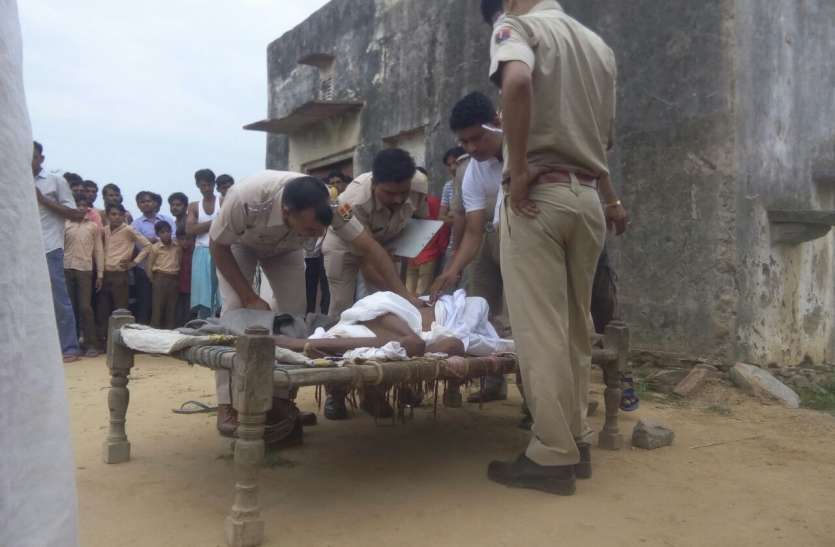 murder in lalsot खेत पर सो रहे वृद्ध की मौत, 12 घंटे बाद पोस्टमार्टम के लिए राजी हुए परिजन