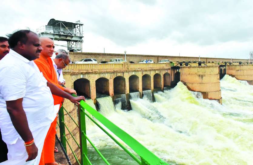 hdk तटीय और दक्षिणी जिलों में बाढ़ जैसे हालात