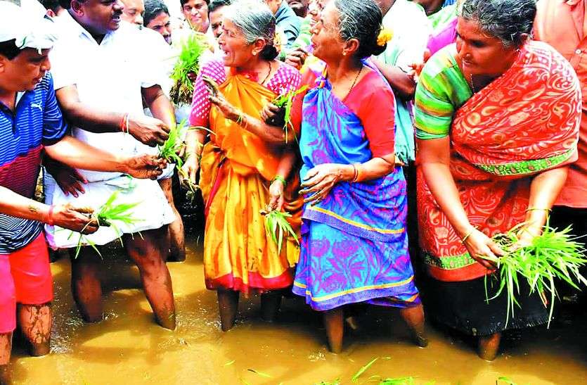 hdk कुमार के किसान अवतार पर गरमाई राजनीति