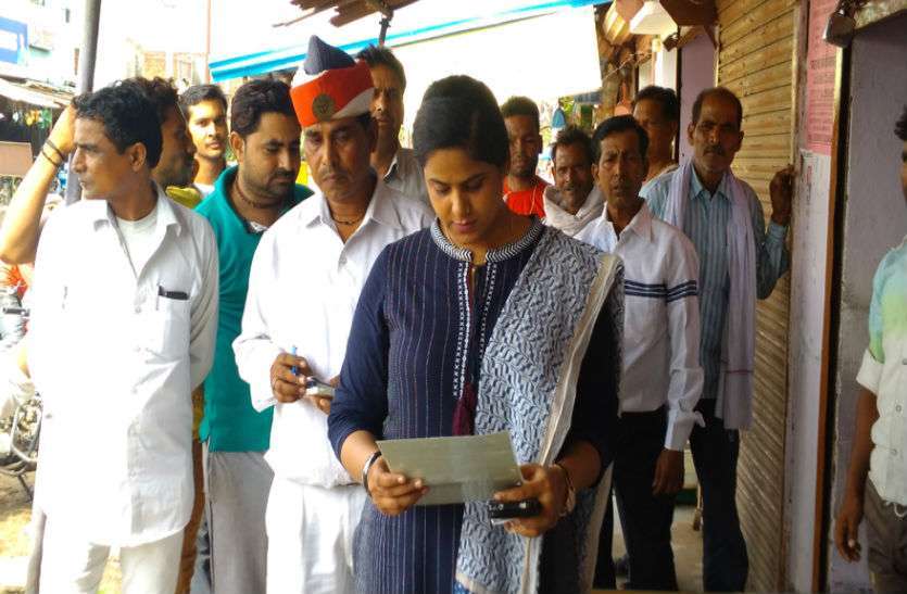 SDM Anjum B योगी सरकार का सीनियर सिटीजन के लिए सबसे बड़ा तोहफा, इस महिला अधिकारी ने की शुरुआत