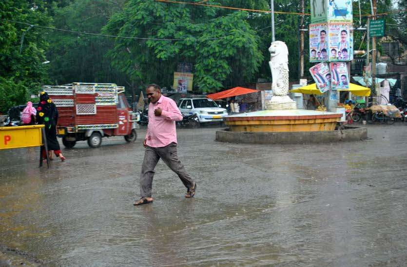 sehore, sehore news, sehore patrika, patrika news, patrika bhopal, bhopal mp, latest hindi news, barish, mousam, रुक-रुककर हुई बारिश से मौसम हुआ खुशनुमा, तेज बारिश के आसार नहीं