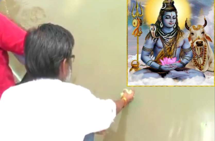 shiv ji चमत्कारिक और अलौकिक स्थान नैमिषारण्य का रुद्रावर्त तीर्थ,पानी में समा जाता है दूध बेलपत्र और फल