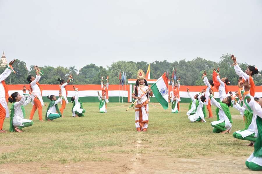 स्वतंत्रता दिवस पर फहरा तिरंगा, निकली प्रभात फेरी, चारों तरफ उल्लास स्वतंत्रता दिवस पर फहरा तिरंगा, निकली प्रभात फेरी, चारों तरफ उल्लास