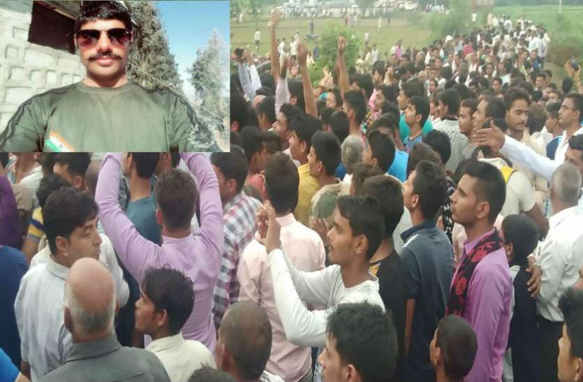 martyrs शहीद की अंत्येष्टि में उमड़ा जनसैलाब, पाकिस्तान मुर्दाबाद के नारे, देखें वीडियो