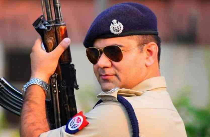 ssp ajay pal sharma यूपी के एनकाउंटर मैन के पास आया यह फोन और भावुक हो गए एसएसपी