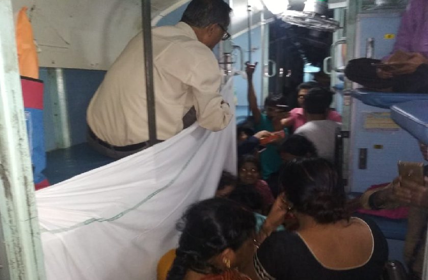 A Woman gave birth to child, train workers helped in delivering | ट्रेन में  महिला ने बच्ची को दिया जन्म, रेलकर्मियों ने की प्रसूता की मदद | Patrika News