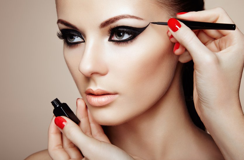 before makeup tips,traditional makeup tips,makeup tips for festivals,makeup tips,bridal makeup tips for marriage,winter makeup tips Makeup Tips : इन मेकअप टिप्स के जरिए बनाएं अपनी आखों को खूबसूरत