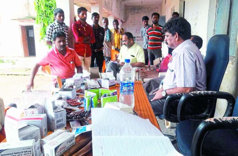 cholera in Panna madhya pradesh, Administration called Natural death मध्यप्रदेश के पन्ना में हैजा का प्रकोप, 3 की मौत, प्रशासन बता रहा नेचुरल डेथ