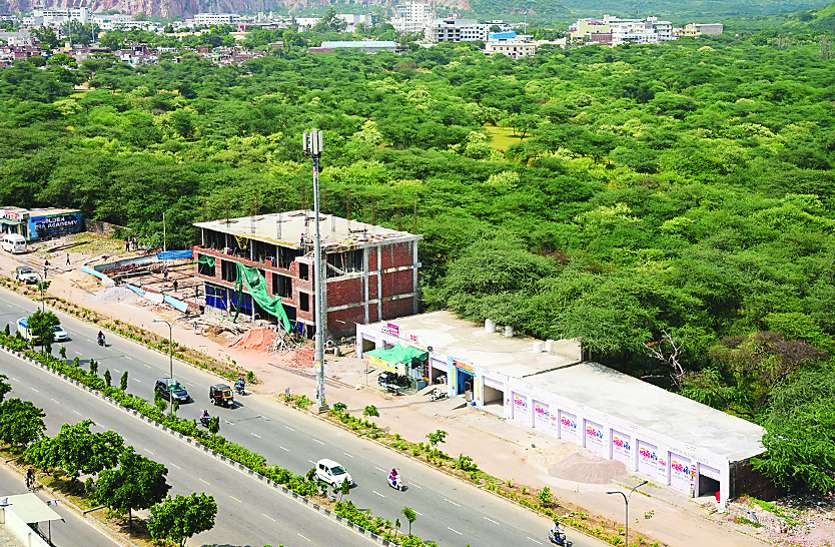 jaipur सौ करोड़ की जमीन पर किसकी है नजर, धड़ल्ले से हो रहे अवैध निर्माण