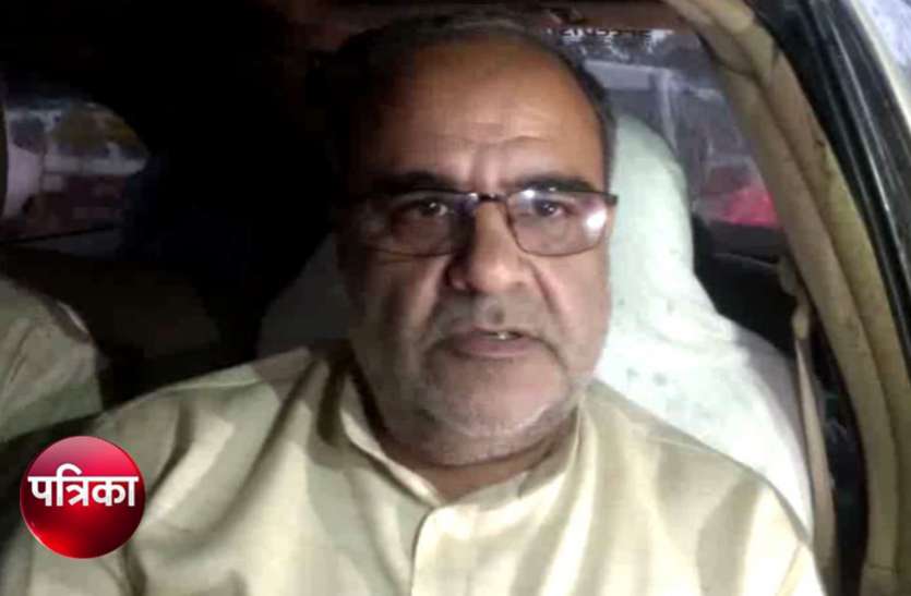 bhupendra अटल अस्थी कलश यात्रा : भाजपा के इस मंत्री से जब पूछा गया यह सवाल तो ड्राइवर से बोले, ‘जल्दी निकलों यहां से’