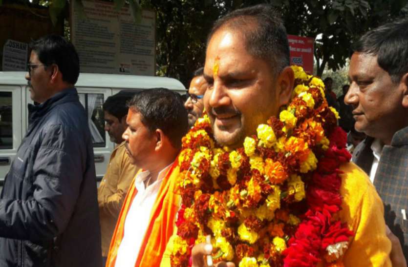 Khabbu Tiwari गोसाईगंज के भाजपा विधायक खब्बू तिवारी की बढ़ी मुश्किलें, लूटकांड में हाईकोर्ट सख्त