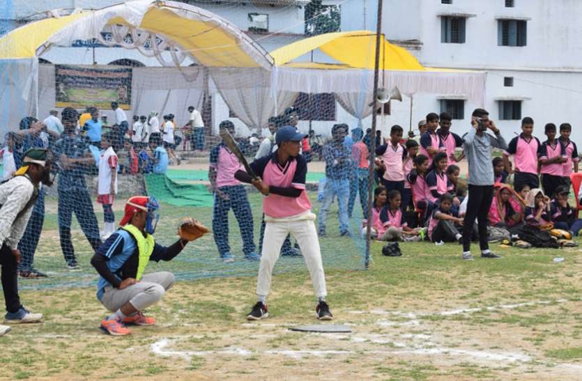 28th National Sub Junior Baseball Competition 28 वीं राष्ट्रीय सब जूनियर बेसबॉल प्रतियोगिता में भाग लेने टीम हुई रवाना