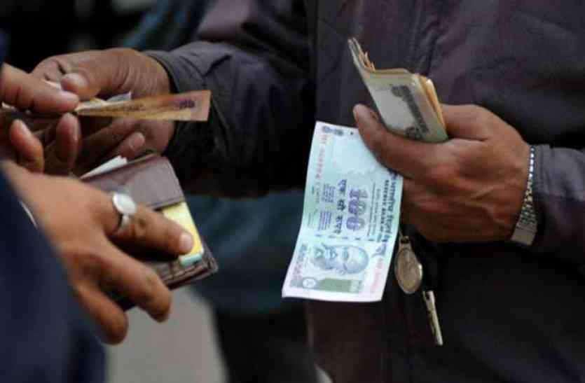 most famous bribery cases in india पिता-पुत्र ने रिश्वतखोर इंजीनियर के साथ किया ऐसा, पूरे प्रदेश में होने लगी चर्चा