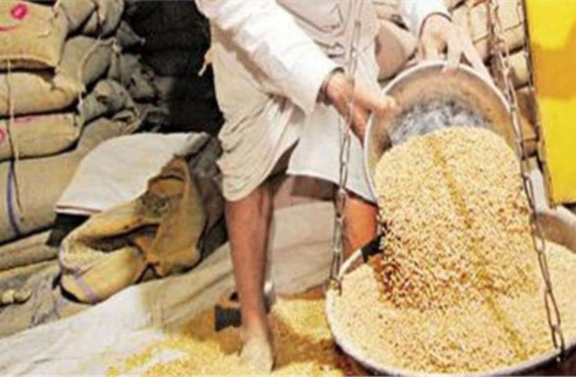 ration scam, uttar pradesh news, cm yogi pm modi, राशन घोटाला, Scam Ration Supply, Inspector, Scam Ration Supply Inspector, सप्लाई इंस्पेंक्टर, ghaziabad news, gautam budh nagar news, baghpat news, Ration, ghaziabad Ration Scam news, gautam budh nagar Ration Scam news, baghpat Ration Scam news यूपी में राशन घोटाले के खेल का हुआ खुलासा, अभी तक इतने डीलरों पर हुई कार्रवाई