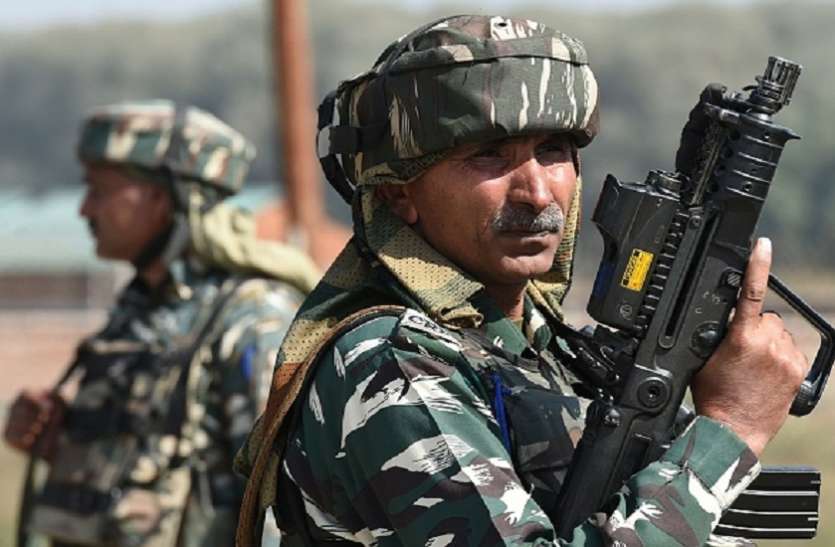 kashmir violence बांदीपोरा में सेना ने तीन आतंकियों को उतारा मौत के घाट, हथियारों का जखीरा बरामद, एक जवान शहीद