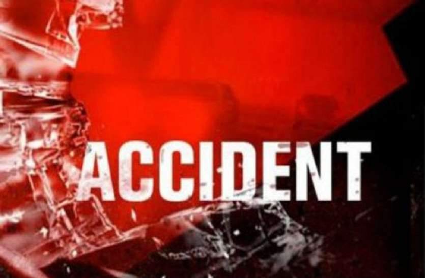 azamgarh road accident आजमगढ़ में अलग- अलग सड़क हादसे में चार लोगों की मौत
