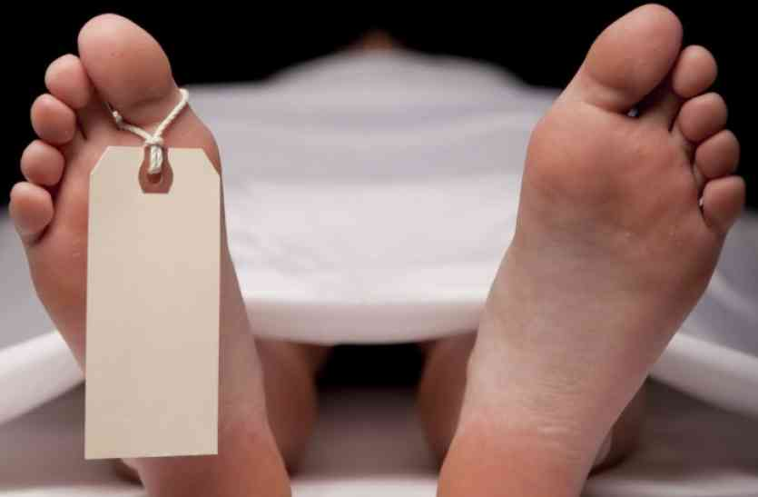 death पत्नी को दाहसंस्कार के लिए ले जे जा रहे पति की भी मौत