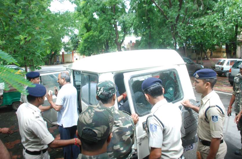 scst act. एक्ट के खिलाफ प्रदर्शन, केन्द्रीय मंत्री तोमर से मांगा इस्तीफा