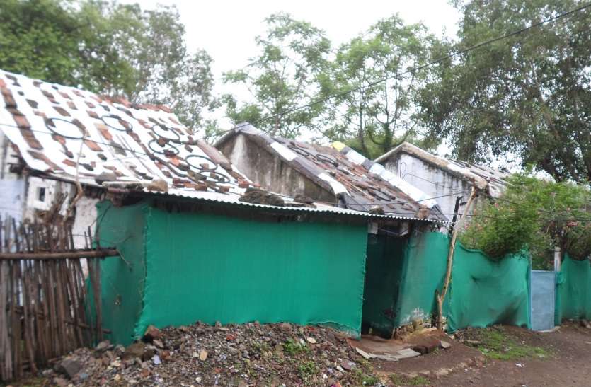 Community Housing Center staff will make new housing for 10 million सामुदायिक स्वास्थ्य केन्द्र स्टॉफ के लिए एक करोड़ से बनेंगे नए आवास