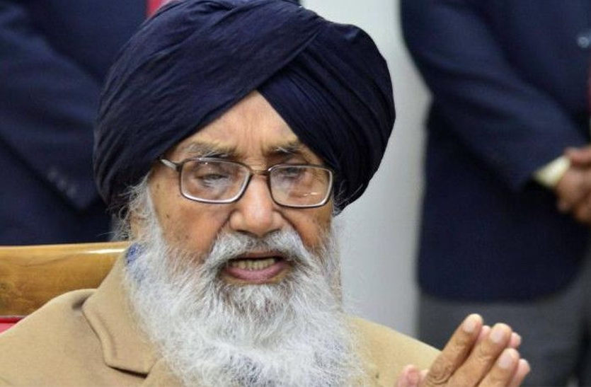 prakash singh badal रणजीत सिंह कमीशन की रिपोर्ट पर पूर्व मुख्यमंत्री प्रकाश सिंह बादल ने चुप्पी तोडी