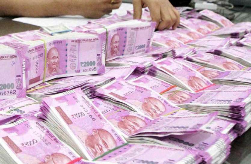 Indian Rupee रुपए की गिरावट और बढ़ी, डॉलर के मुकाबले 72.74 पर पहुंचा