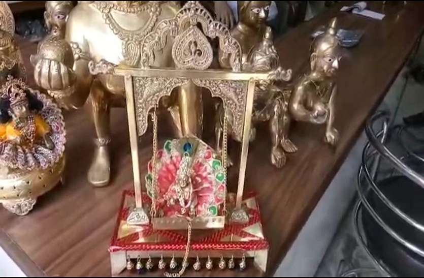moradabad Krishna janmastmi 2018: यहां के बने लड्डू गोपाल की धूम विदेशों में भी,खिले निर्यातकों के चेहरे