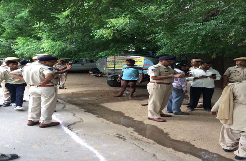 sucide attempt by a autodriver in nigam campus - अंतरजातीय विवाह करने का अनुदान न मिलने पर तीन साल पहले कर चुका है आत्मदाह का प्रयास