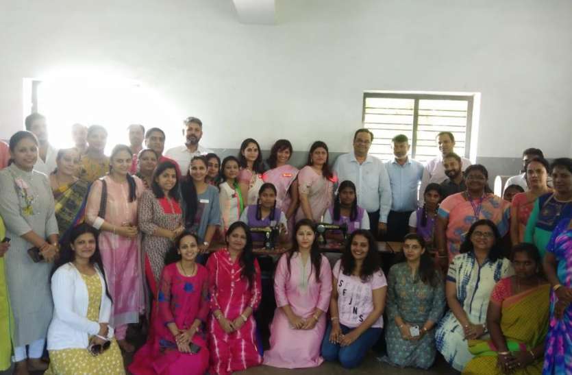 Training of sewing and cosmetology सिलाई व कॉस्मेटोलॉजी का दिया प्रशिक्षण
