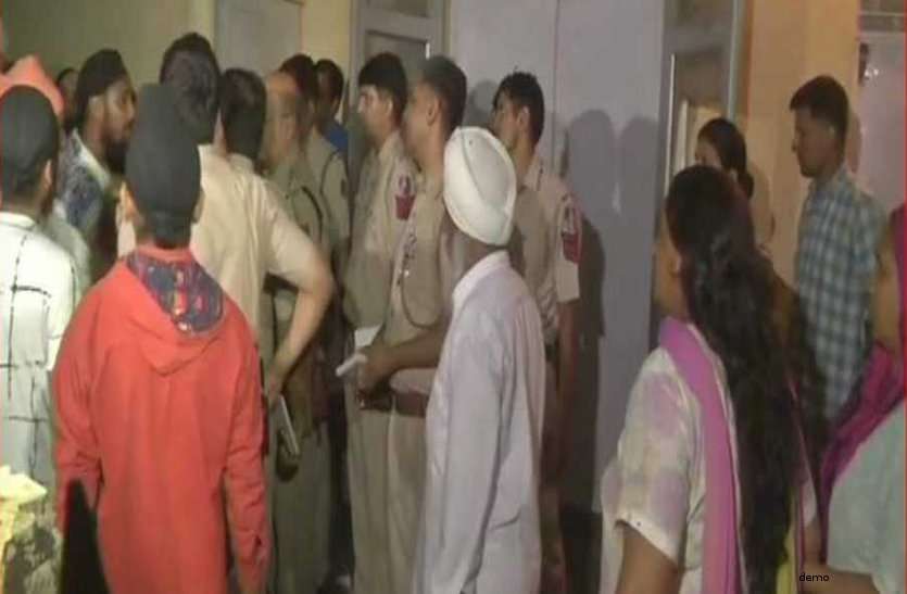police पुलिस भी रह गई दंग, जब 17 साल की लड़की ने बताई पिता की गंदी करतूत, कहा - रात में करते हैं...