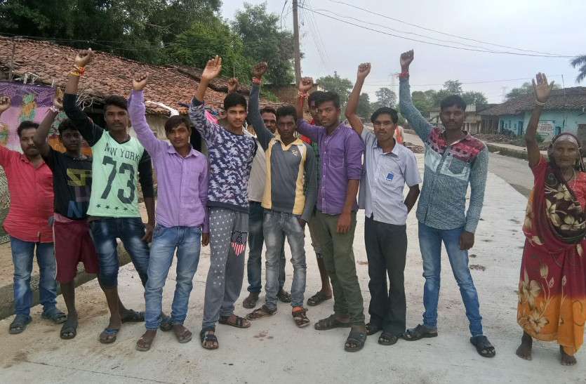 सीपत-बलौदा-उरगा मार्ग को लेकर लोगों में आक्रोश, दी आंदोलन की चेतावनी CG Public Opinion : सीपत-बलौदा-उरगा मार्ग को लेकर लोगों में आक्रोश, दी आंदोलन की चेतावनी