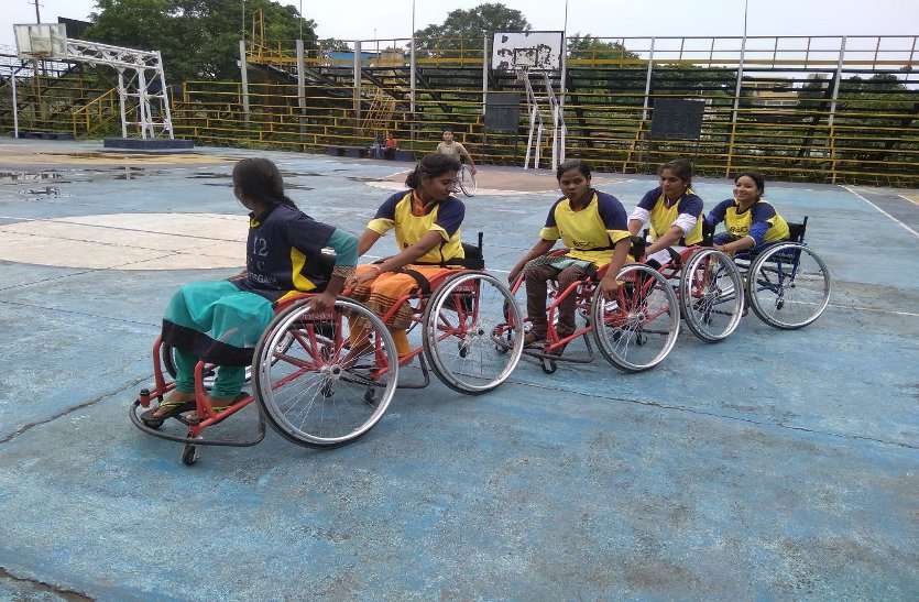 Bhilai sports दिव्यांगों ने जब व्हीलचेयर पर बैठकर खेली हौसलों की बास्केटबॉल, तो देखने वाले देखते ही रह गए