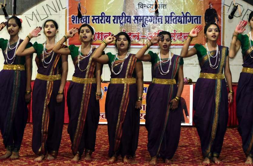 Patanjithi Swarna in the Manas Bhawan मानस भवन में गूंजे देशभक्ति तराने